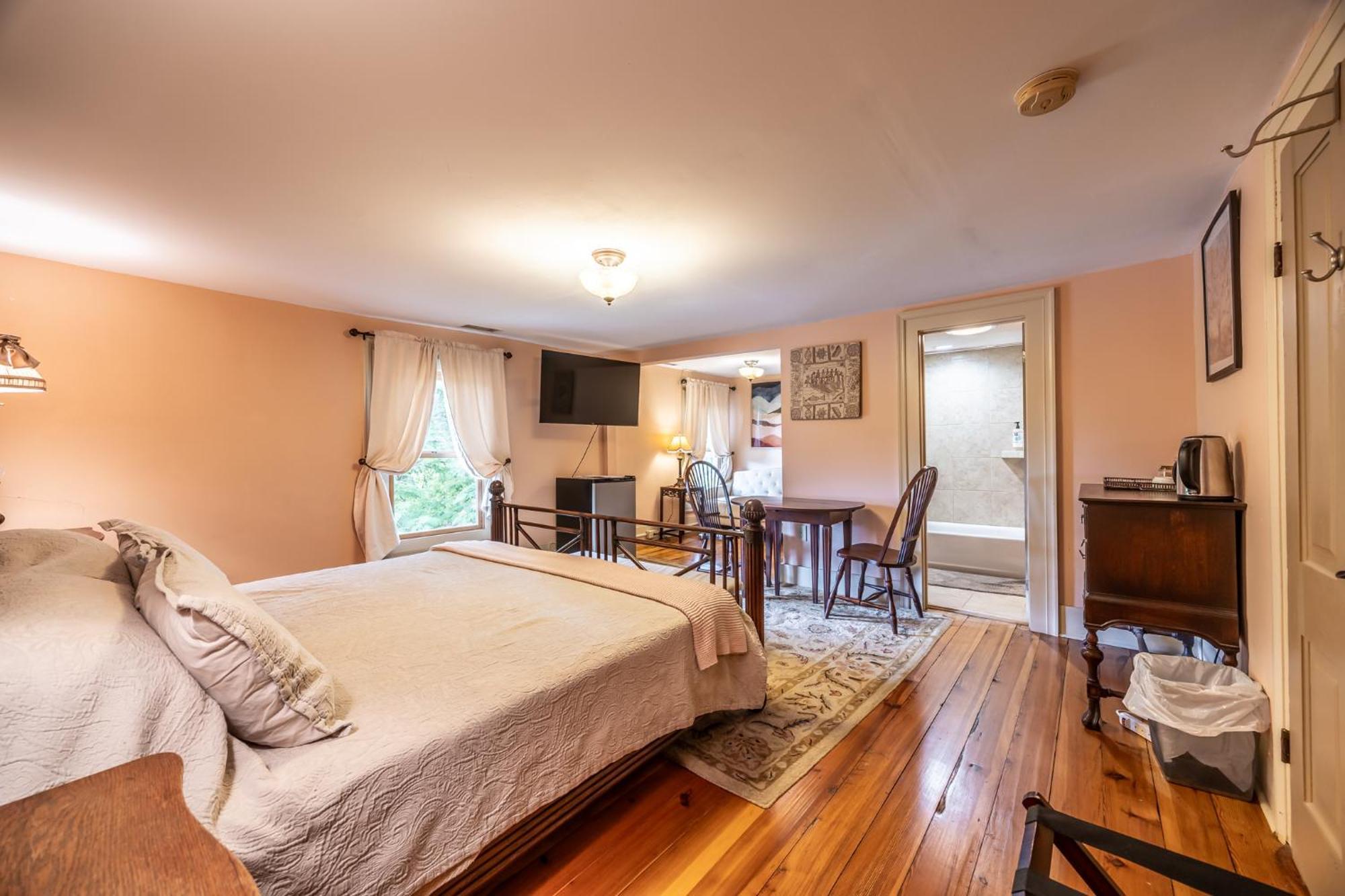 Bliss Point Farm And B&B, Llc Earlysville Eksteriør bilde