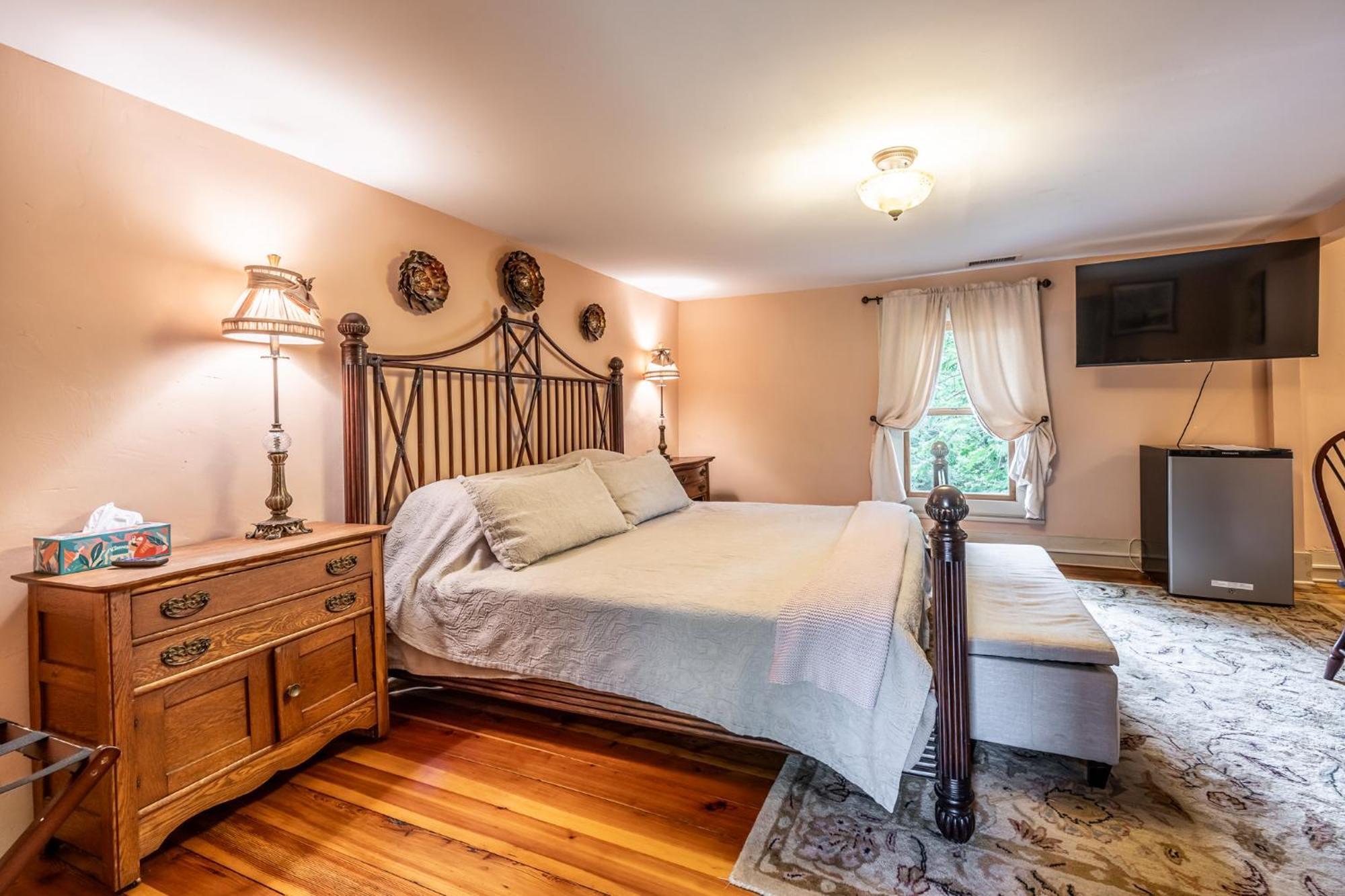 Bliss Point Farm And B&B, Llc Earlysville Eksteriør bilde